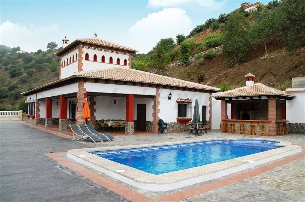 Maison de Campagne à Sayalonga · Sayalonga