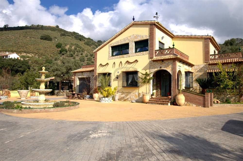 Maison de Campagne à Sedella · Sedella