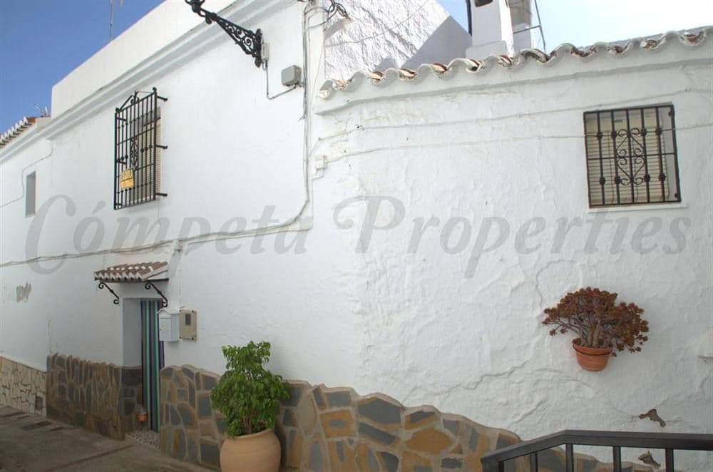 Maison à Sedella · Sedella