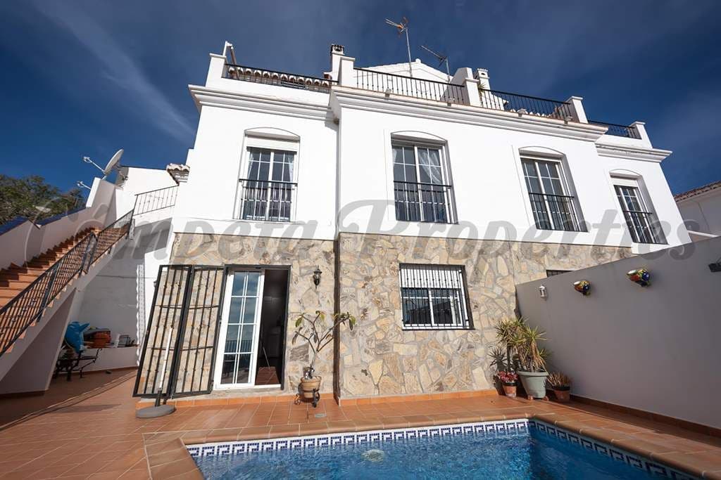 Maison à Frigiliana · Frigiliana
