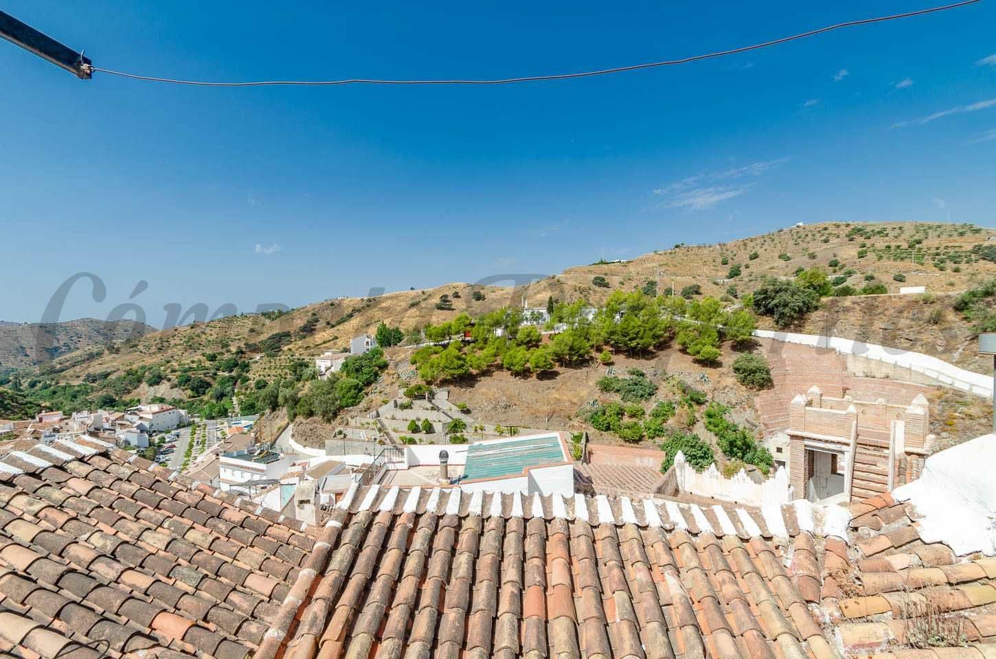 Photo 3 sur 11 — Maison à Salares · Salares