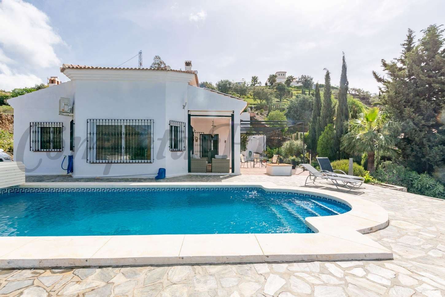 Maison de Campagne à Sayalonga · Sayalonga
