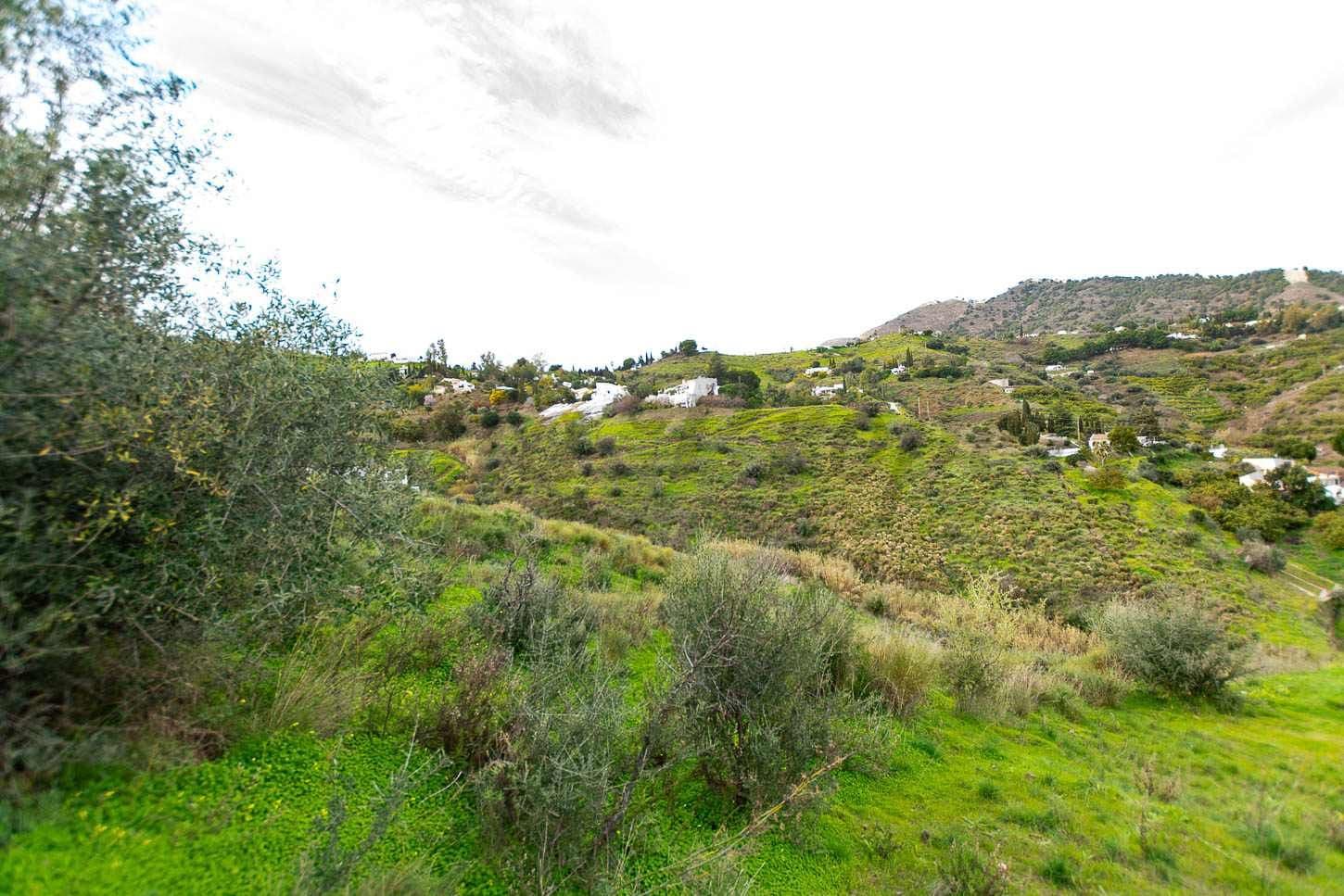 Photo 3 sur 10 — Terrain Rustique à Torrox · Torrox