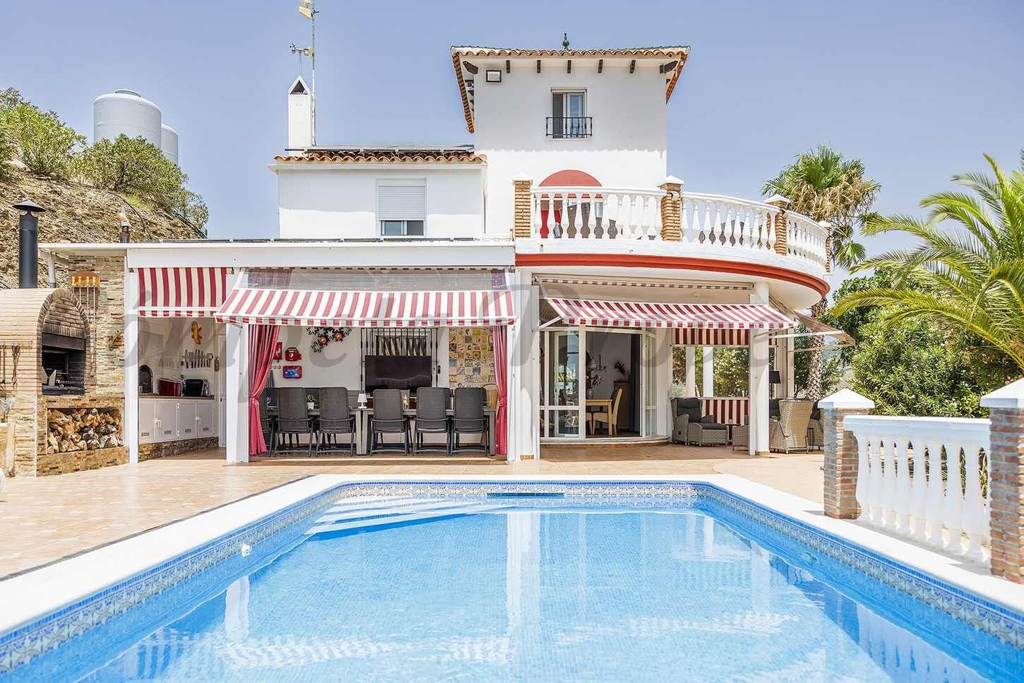 Maison de Campagne à Sayalonga · Sayalonga