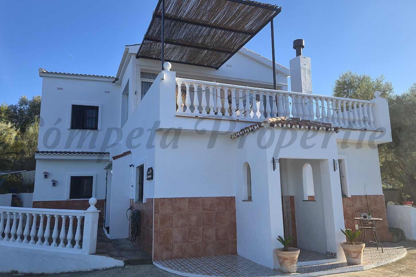 Maison de Campagne à Comares · Comares